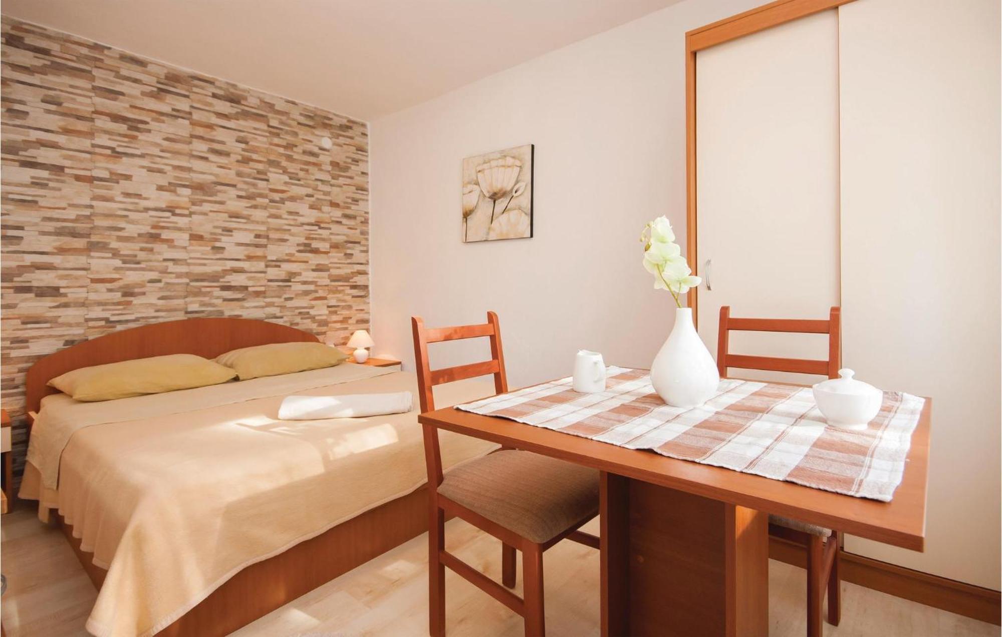 Nice Apartment In Raslina With House Sea View Exteriör bild